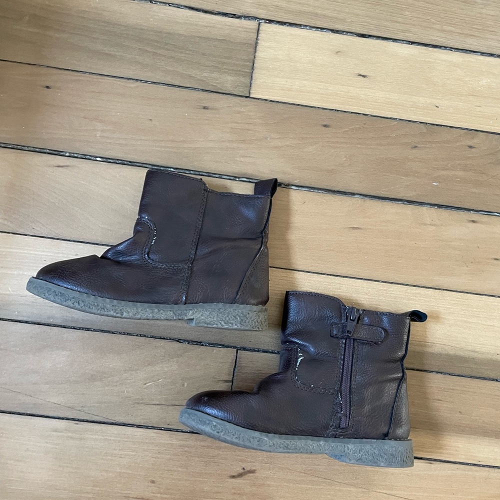 GAP Vegan Leather Fur Lined Boots